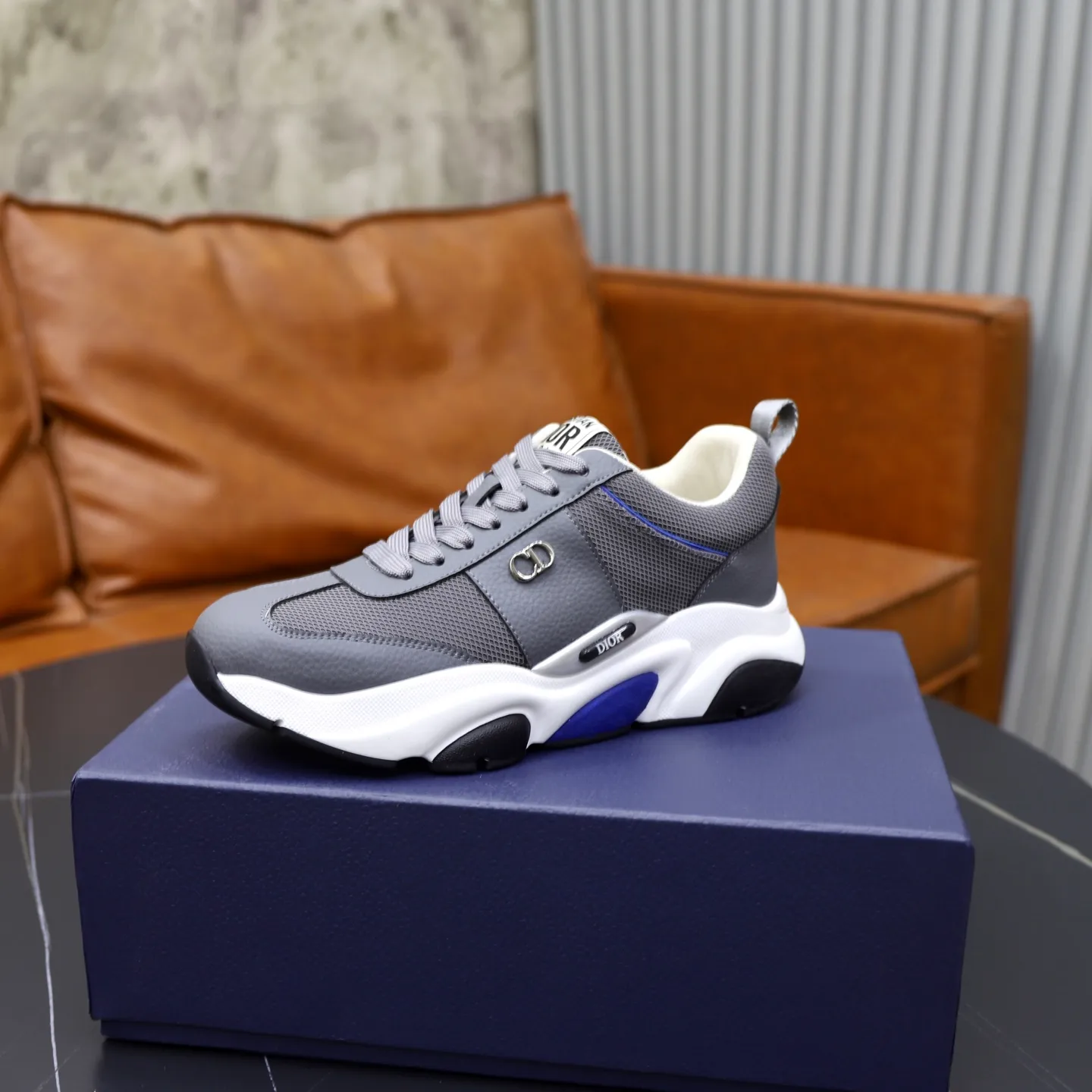 Ex-factory price: 462💰🙅‍♂️🙅‍♂️🙅‍♂️ Brand: Dior DIOR Standard code: 38-44 (45 customized) Grade: Same as the official website Material: Original leather splicing Comfortable and breathable lining Original wear-resistant outsole Style category: Men's fashionable casual shoes Running sneakers Noble luxury brand elements Top luxury Color: actual picture color
